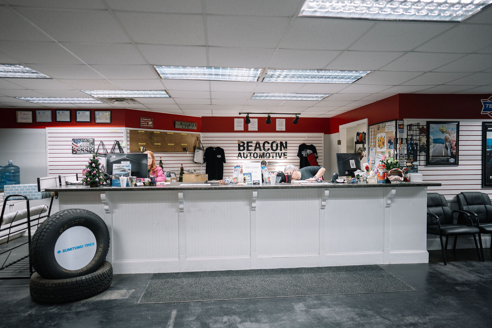 Beacon Automotive front counter and lobby